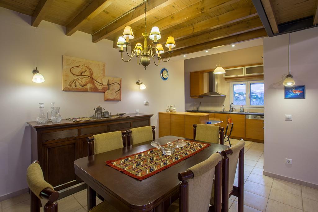Villa Thea Amudára Laszithíu Kültér fotó